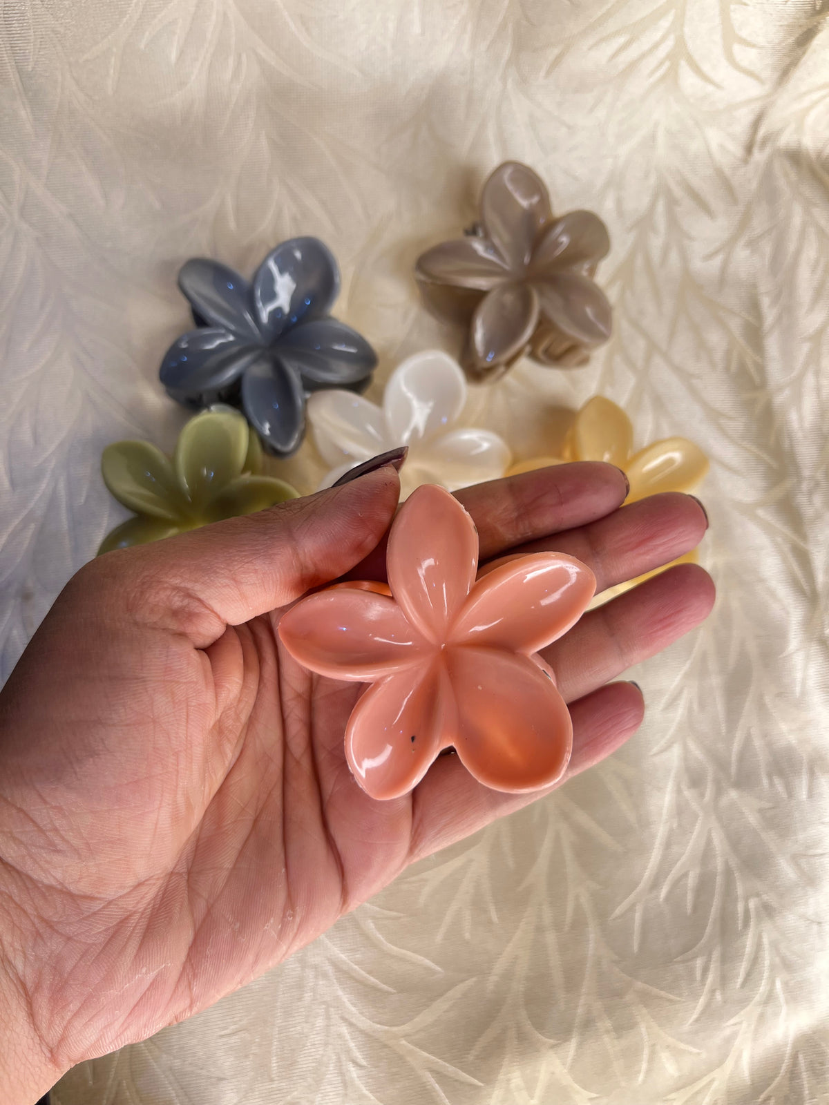 Small Flower Clutcher πΈ