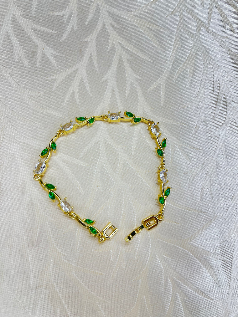 Tulip Charm Bracelet    🌷