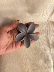 Big Flower Clutcher ⭐